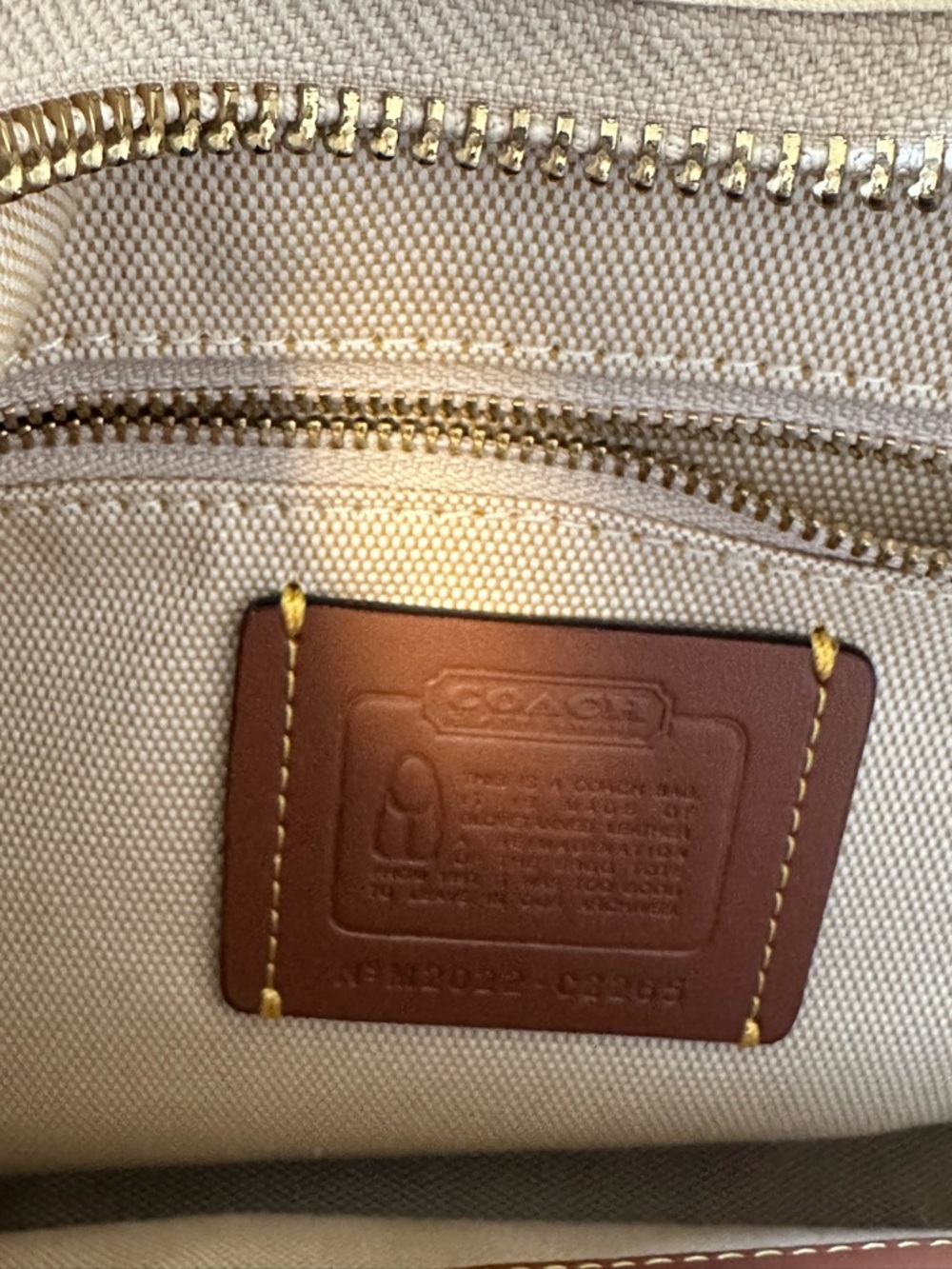 Coach Cream Leather Ergo Shoulder Bag - Picture 14 of 15